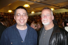 Lee Goldberg and Michael Connelly at Los Angeles Mystery Bookstore